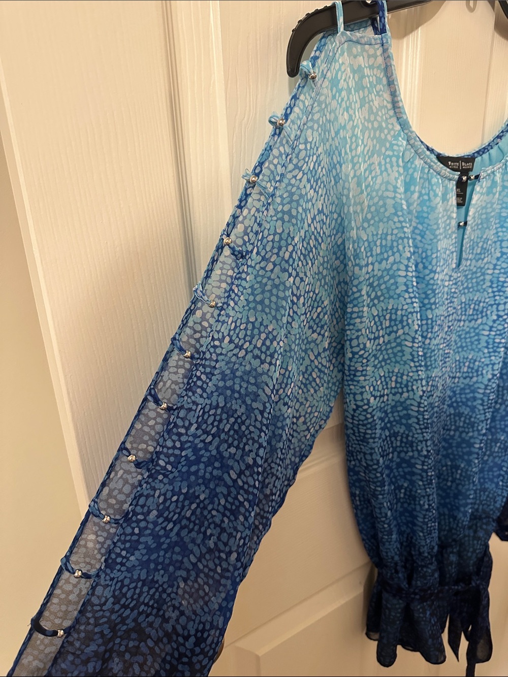 White House Black Market blouse - Picture 2 of 5